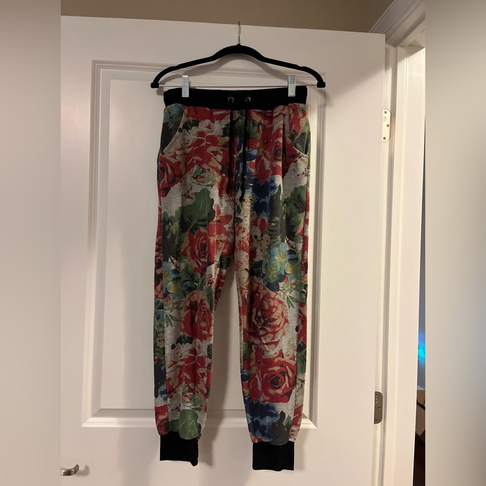 Rue21 floral joggers size M